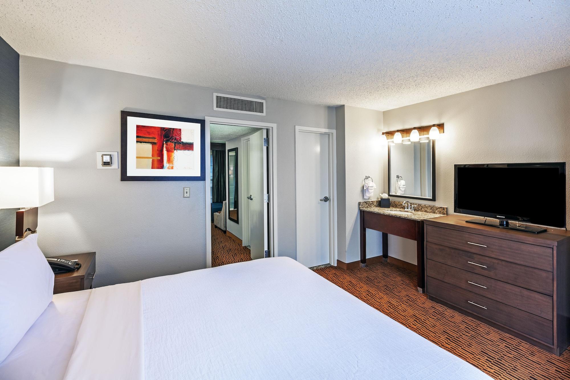 Embassy Suites By Hilton Dallas Market Center Zewnętrze zdjęcie