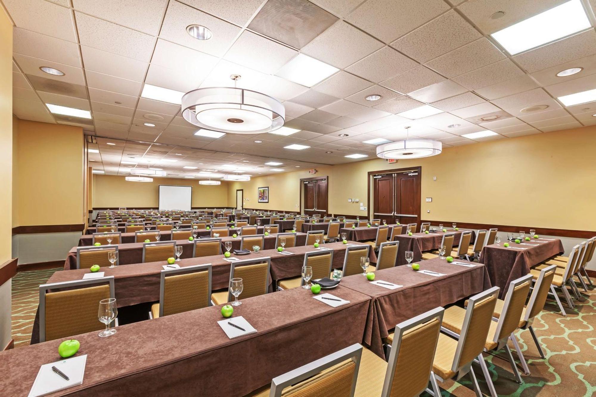 Embassy Suites By Hilton Dallas Market Center Zewnętrze zdjęcie