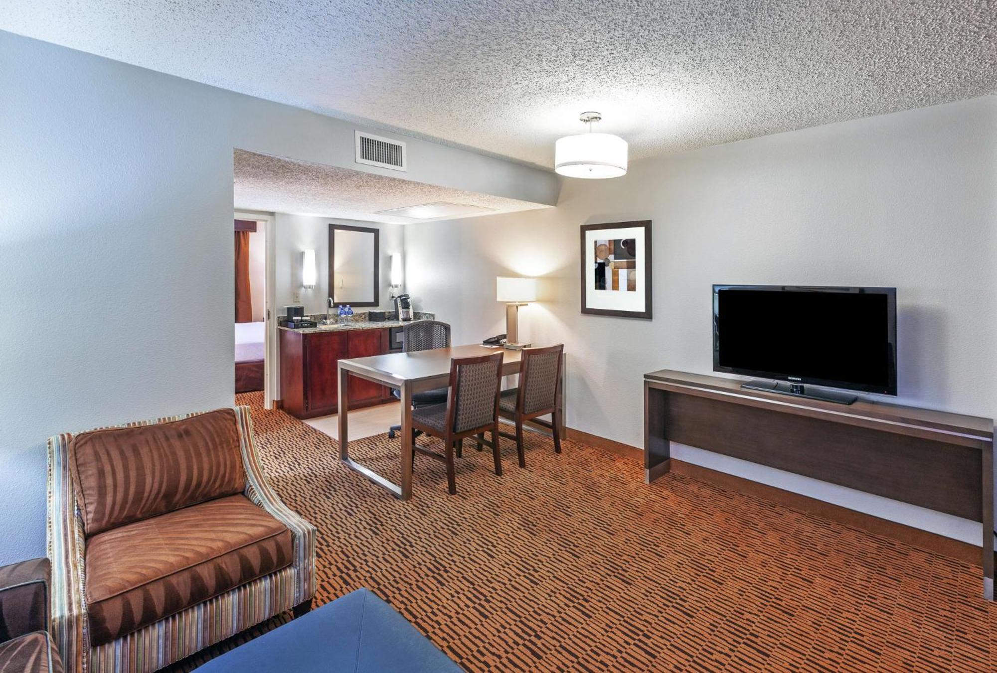 Embassy Suites By Hilton Dallas Market Center Zewnętrze zdjęcie