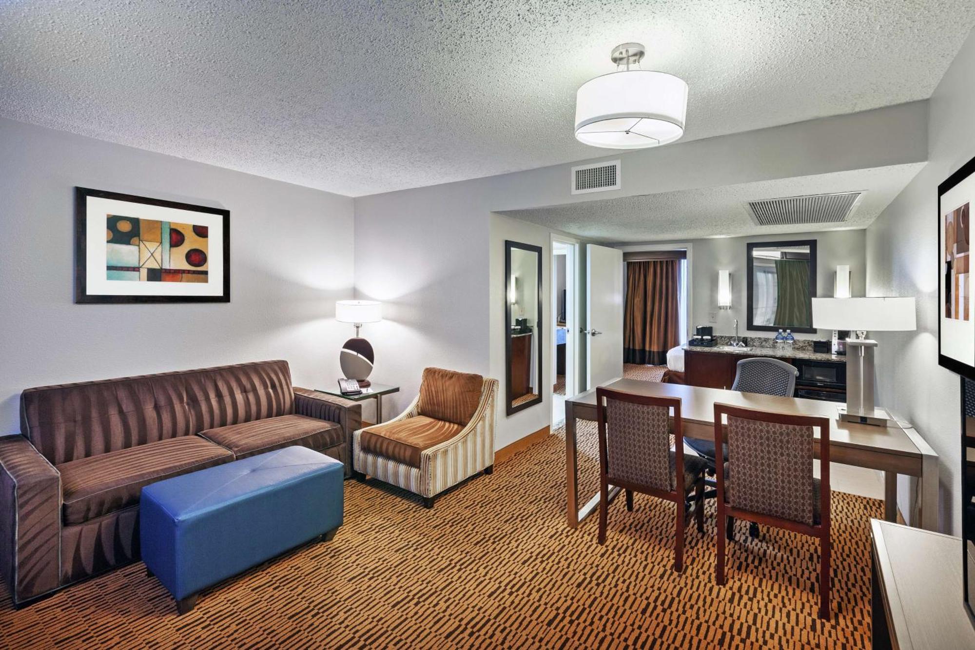 Embassy Suites By Hilton Dallas Market Center Zewnętrze zdjęcie
